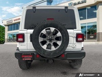 | Apple CarPlay/Android Auto | Brake Assist | Electronic Stability Control | Front Dual Zone A/C | G... (image 3)