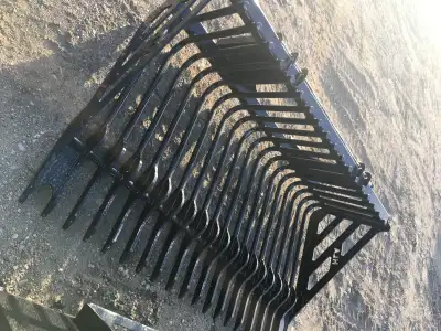 70" 77" 84" And 92" rock retainer bucket 1.25” shaft diameter 2.5” spacing Points are 5/8” thick, 40...