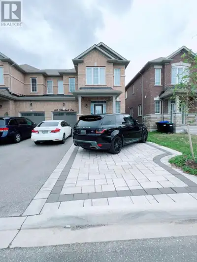 Client Remks: Move in READY Now, Two Bedrooms. - A MUST SEE.. Wow!! FANTASTIC LOCATION INBradford -...