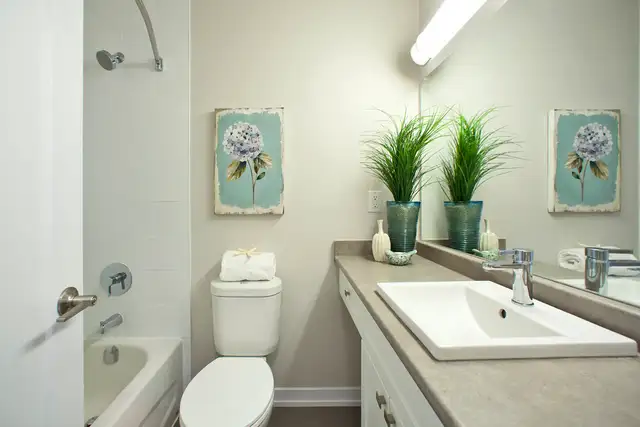 Mature-Living in Acton!! 2 Bed Apartment Maria/Church in Long Term Rentals in Oakville / Halton Region - Image 11