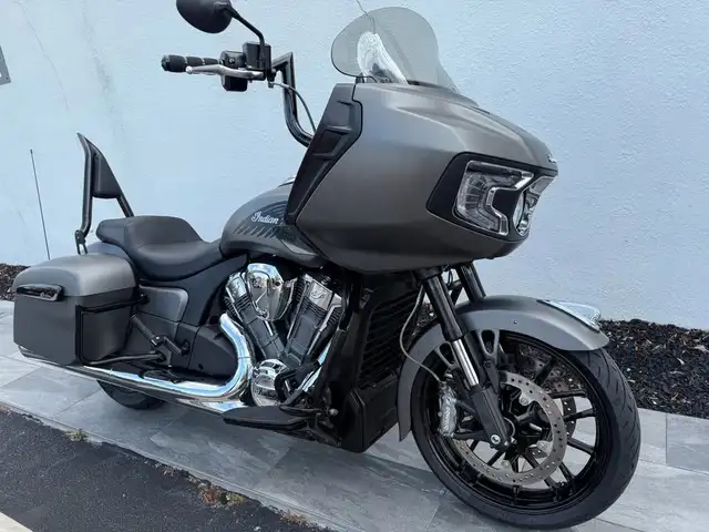 2023 INDIAN CHALLENGER TITANIUM SMOKE-FINANCE AVAILABLE!  in Street, Cruisers & Choppers in Winnipeg - Image 2