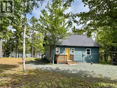 BEAUTIFUL WATERFRONT COTTAGE OR YEAR ROUND HOME!! Welcome to 262 Straightbrook Road in Tabusintac, w...