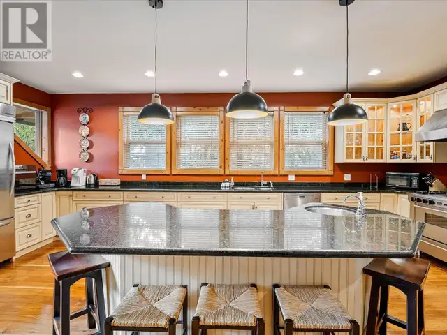 8115 MUIRFIELD CRESCENT Whistler, British Columbia in Condos for Sale in Whistler - Image 13