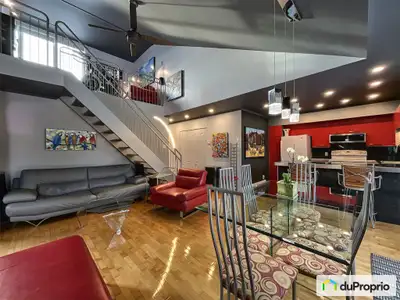 Superbe condo 5 et demi, 3e étage, entrée sécurisée, belle luminosité avec mezzanine, garage privé p...