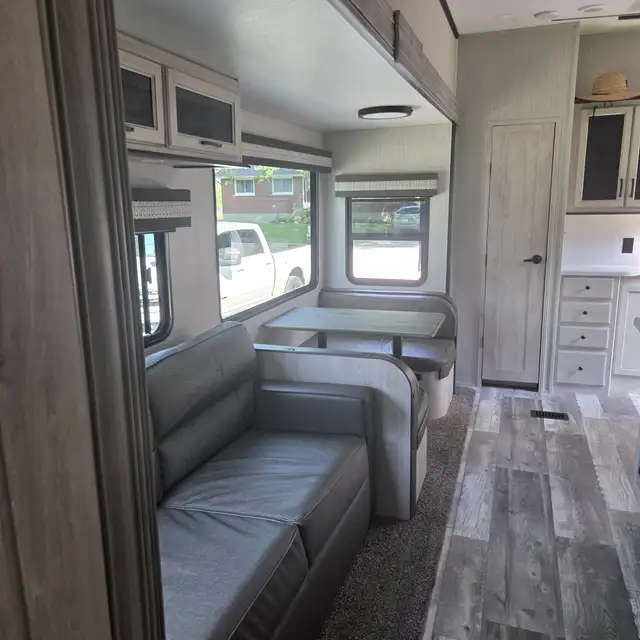 2023 SIERRA 3440BH-LUXURIOUS 2 BEDROOM LOFT,1.5 BATH,FINANCING! in Travel Trailers & Campers in Ottawa - Image 23