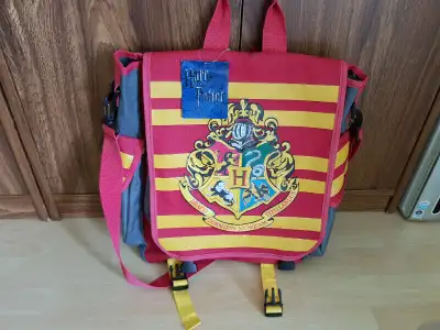 Large Harry Potter Hogwarts Book Messanger Bag new with tags
