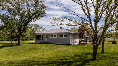 145001 Range Road 153 Range in Houses for Sale in Lethbridge - Image 3