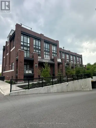 306 - 2 LINSMORE PLACE Whitchurch-Stouffville (Stouffville), Ont