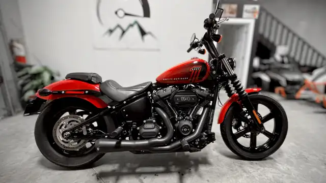 2023 Harley Davidson Street Bob 114 in Touring in Edmonton - Image 3