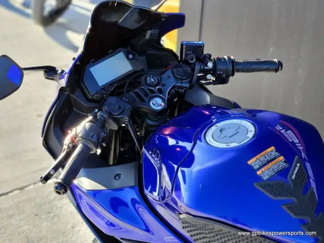 2023 Yamaha YZF-R1 R3 in Sport Bikes in Oshawa / Durham Region - Image 16
