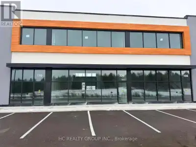 Modern warehouse space located in a brand-new industrial condominium complex in Aurora business park...