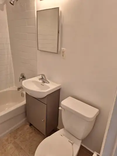 290 Dixon Road - Etobicoke ON 1 BEDROOM UNIT FOR RENT AVAILABLE NOW Utilities that are included are...