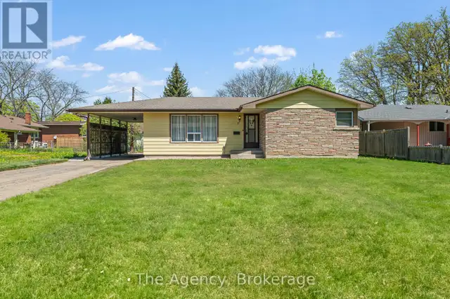 17 VICTOR BOULEVARD St. Catharines (Glendale/Glenridge), Ontario in Houses for Sale in St. Catharines - Image 2
