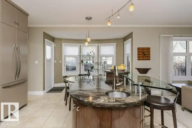 11 WELLINGTON CR NW Edmonton, Alberta in Houses for Sale in Edmonton - Image 23