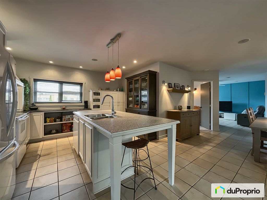 $734,900 - 2 Storey for sale in St-Hyacinthe — photo 3