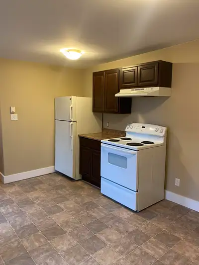 Cute and Cozy Bachelor unit with utilities! Available July 1st!