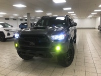 Android Auto and Apple CarPlay make this 2018 Toyota Tacoma SR5 stand out immediately, giving the ca... (image 2)