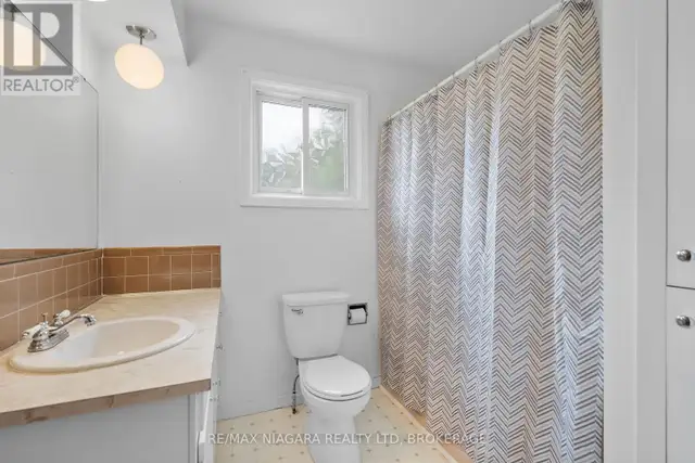3759 HIGHLAND DRIVE Fort Erie (Ridgeway), Ontario in Houses for Sale in St. Catharines - Image 12