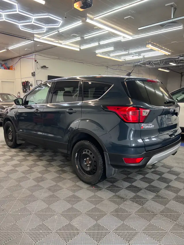 2019 Ford escape AWD 1.5l in Cars & Trucks in Lethbridge - Image 5