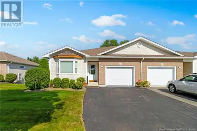 This beautifully maintained bungalow garden home offers 3 bedrooms and 3 full bathrooms, and is full...