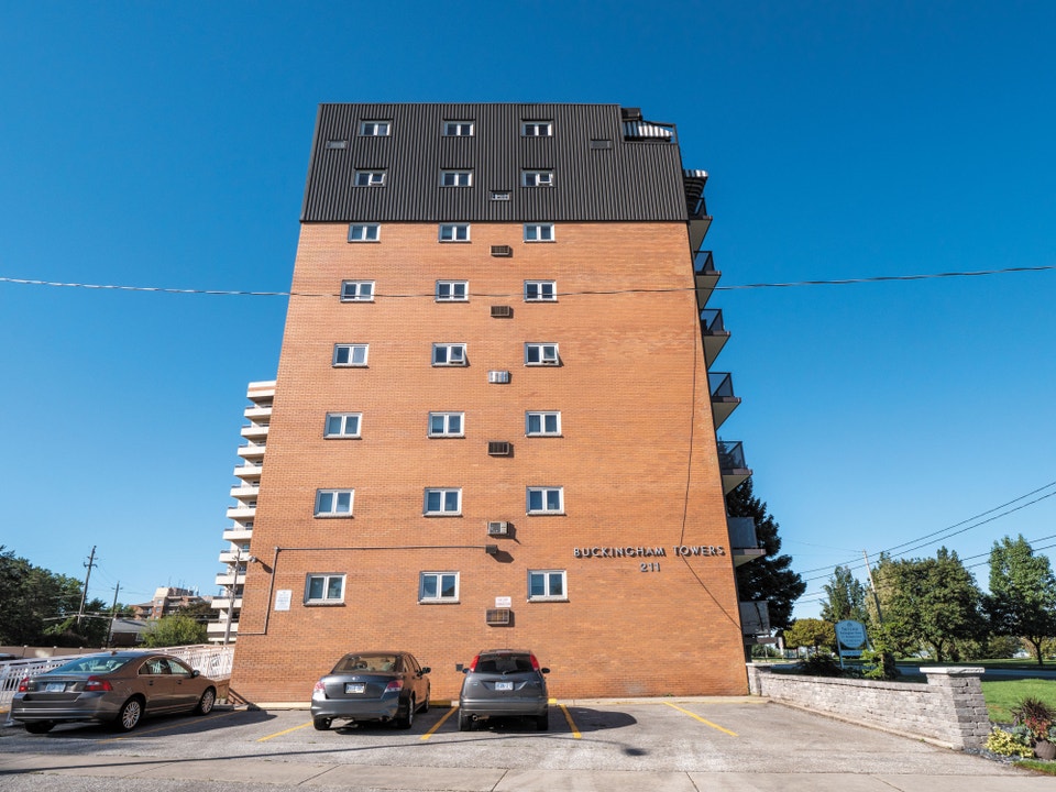 Buckingham Tower Apartments - 2 Bedroom, 1 Bath Apartment for Re 3