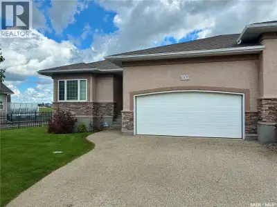 Welcome to 10170 Wascana Estates! Nestled in one of Regina’s most prestigious gated communities, thi...