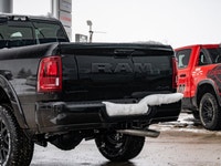 Welcome to Barrie Dodge Chrysler Jeep. LIMITED LEVEL 1 EQUIPMENT GROUP -inc: Active Lane Management... (image 6)
