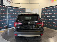 Anti-Lock Brakes;Driver Air Bag;Fog Lights;Passenger Air Bag;Security System;Side Air Bag;Traction C... (image 3)