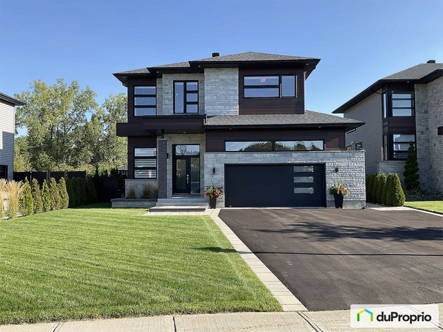 $975,000 - 2 Storey for sale in St-Paul — photo 1