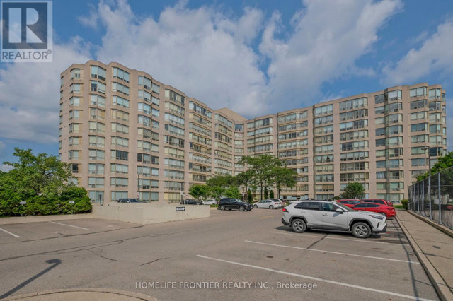 #601 -309 MAJOR MACKENZIE DR E Richmond Hill, Ontario in Condos for Sale in Markham / York Region