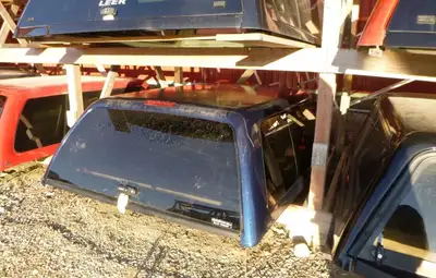 Ford F250/F350/F450/ Superduty This unit is in good condition and ready for installation! Clamps are...