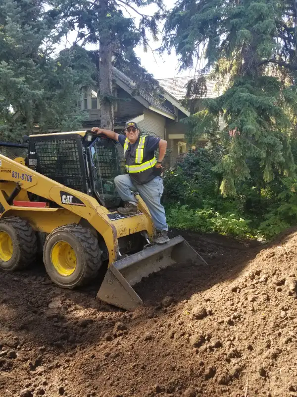 Demolition External & Internal Garage, Small Houses in Cleaners & Cleaning in Calgary - Image 5