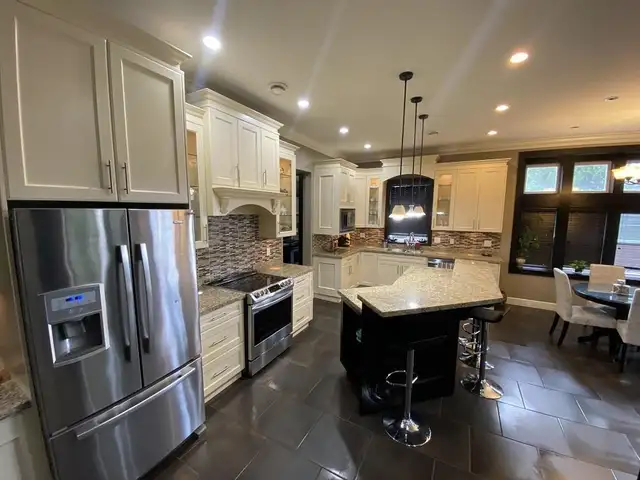 11655 87A AVENUE Surrey, British Columbia in Long Term Rentals in Richmond - Image 4