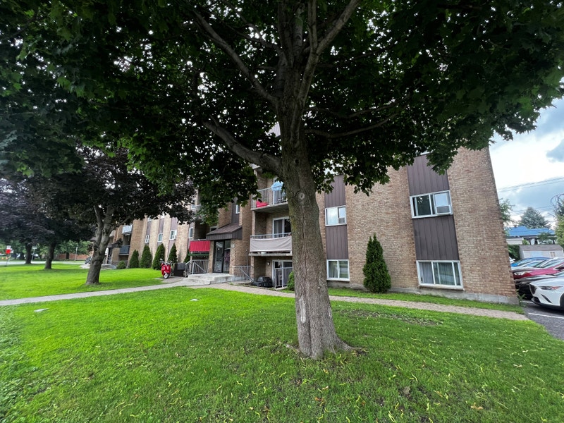 Beau 4 1/2 à Repentigny, 1200, 1er Janvier, PROMO!!!!! Locations