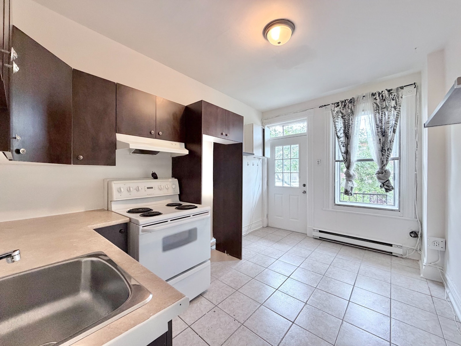 1823 rue Leclaire — photo 1