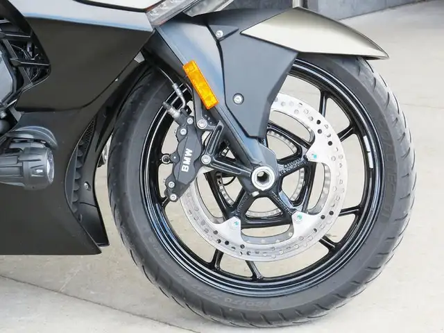 2024 BMW K 1600 B Exclusive in Sport Touring in Cambridge - Image 12