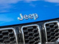 This Jeep Compass boasts a Intercooled Turbo Regular Unleaded I-4 2.0 L/122 engine powering this Aut... (image 9)