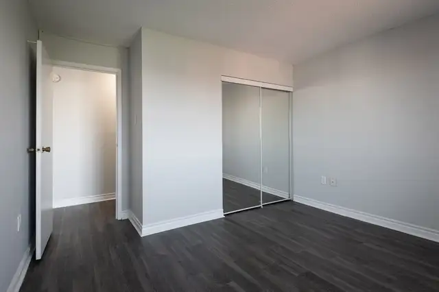Spring Garden - Bachelor available at 5770 Spring Garden Road, H in Long Term Rentals in City of Halifax - Image 13