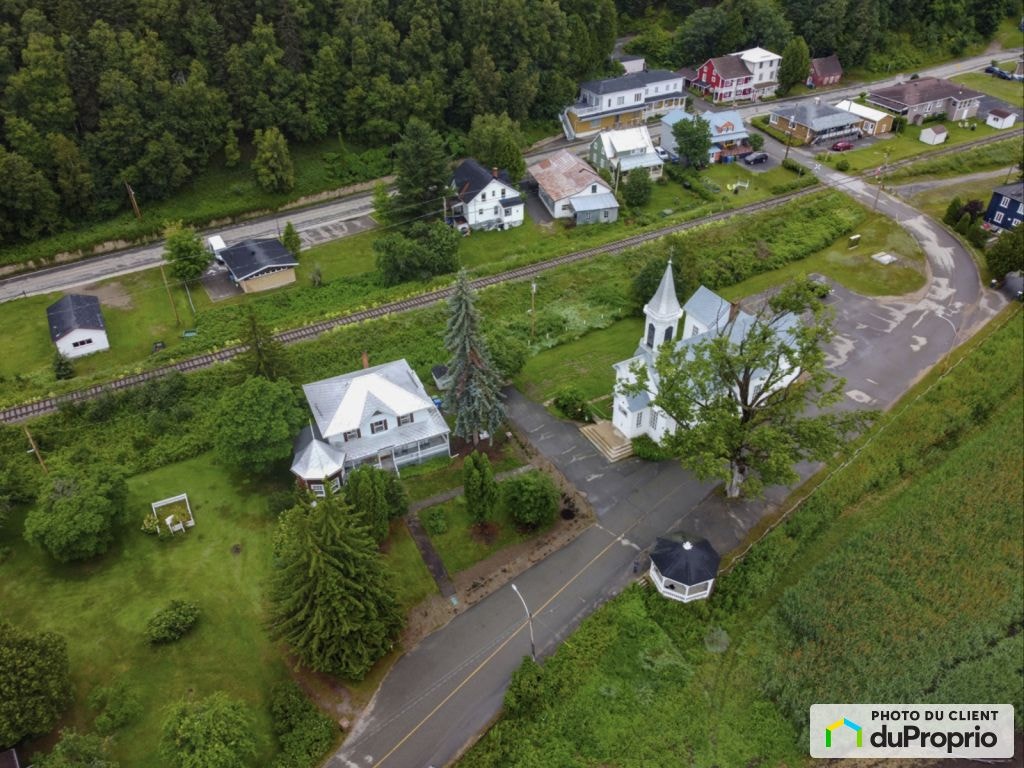 $689,000 - 2 Storey for sale in Les Eboulements — photo 3