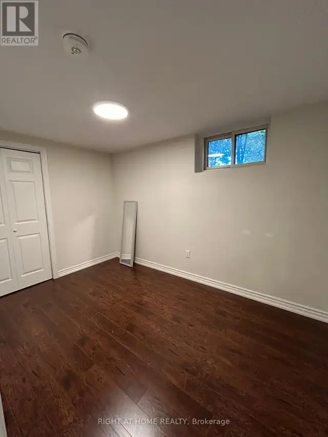 36 AURORA HEIGHTS DRIVE Aurora (Aurora Heights), Ontario in Long Term Rentals in Markham / York Region - Image 4