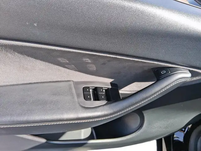 2022 Tesla Model Y Long Range4202164429272064010