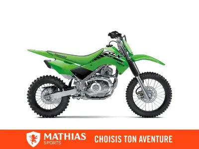 Concessionnaire des véhicules neufs et d'occasion. Motocross KAWASAKI KLX140R 2025 Offrant un démarr...