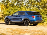 The 2020 Ford Explorer XLT, brings together comfort, technology, and confidence in one stylish SUV.... (image 5)