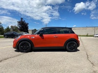 FUN, SAFE & EFFICIENT! Stunning Solaris Orange 2019 MINI Cooper S, 6-Speed Sport Automatic. 2.0L 4 C... (image 3)