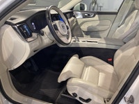 Climate Package [xc60], Advanced Package [S60], Metallic Paint, Bowers & Wilkins Premium Sound, 20”... (image 9)