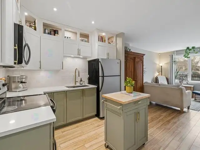 230 Boul. des Allumettières Gatineau (Hull), Quebec in Houses for Sale in Gatineau - Image 6