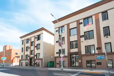University Manor I & II - Studio Suite Apartment for Rent