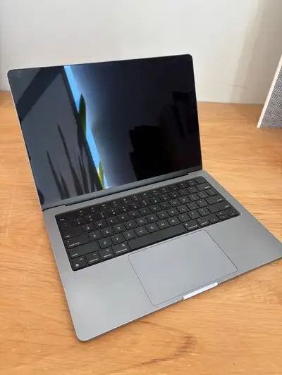 32g ram/1T  MacBook Pro A2485 (2021) | 16”  | M1 Pro, View more