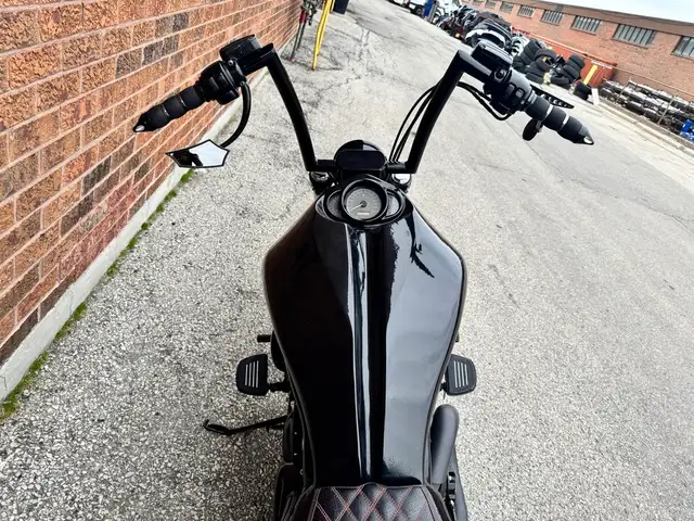 2011 Harley-Davidson V-Rod **CUSTOM BODY KIT** **VANCE & HINES P in Street, Cruisers & Choppers in Markham / York Region - Image 15