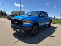 This Ram 1500 boasts a Intercooled Turbo Diesel V-6 3.0 L/182 engine powering this Automatic transmi... (image 2)
